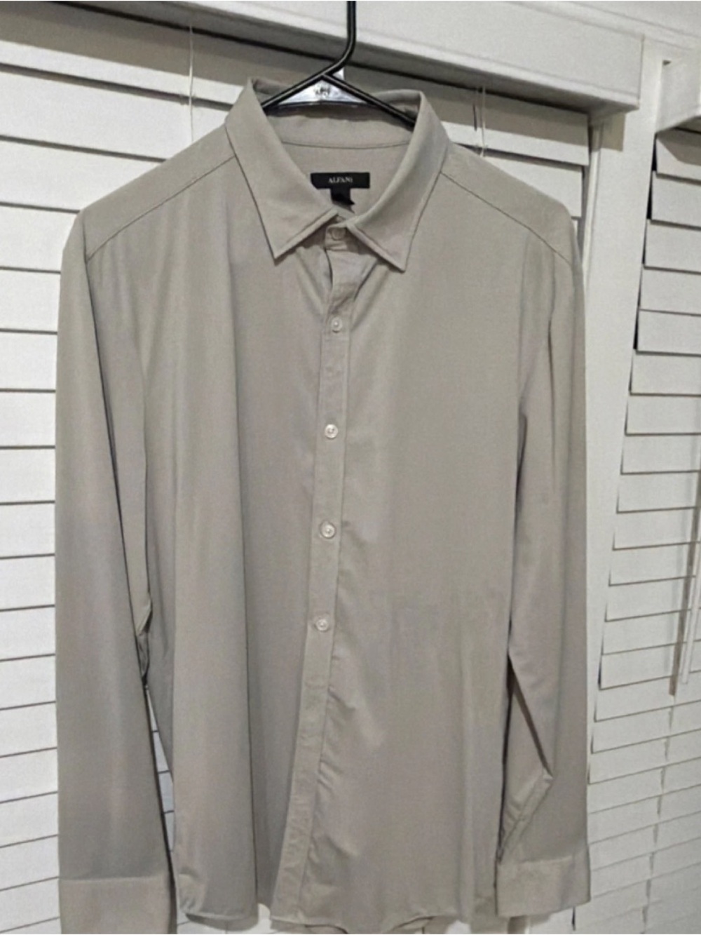 Alfani Men's Beige Button-Up Shirt Long Sleeve Size M 50% Nylon Rayon Spandex